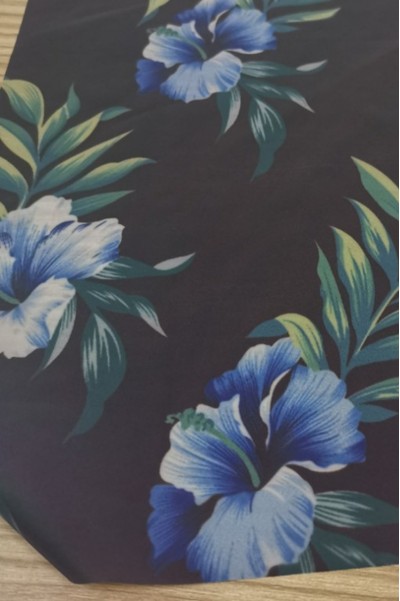 DG-CW  UV-protective reflective fabric  Digital color printing  Polyester fiber  Luminous, iridescent reflective material  Colorful windbreaker jacket fabric  Size: 1400mm  Weight: 80g front view